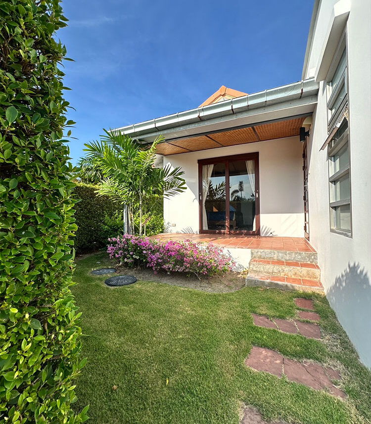 Villa Vista in Hua Hin-charming atmosphere for living