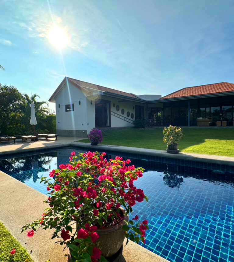 Villa Vista in Hua Hin-private pools