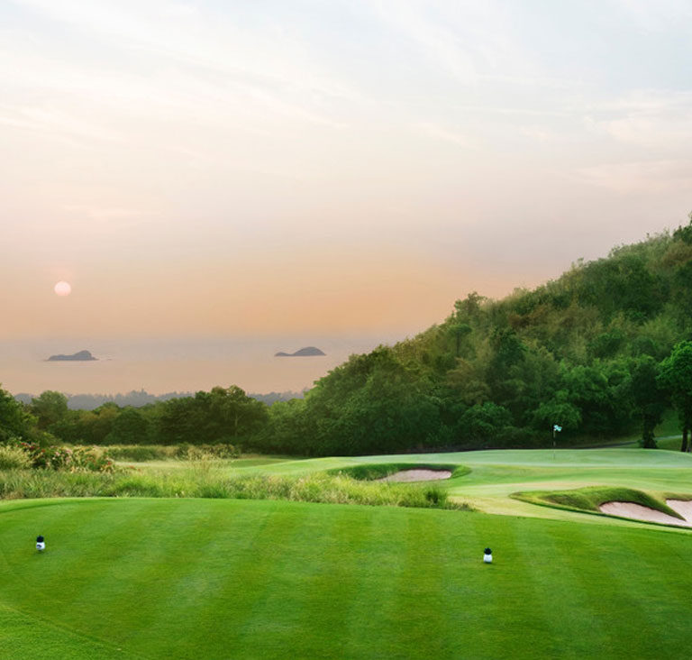 Villa Vista in Hua Hin-golf courses and a variety of activities